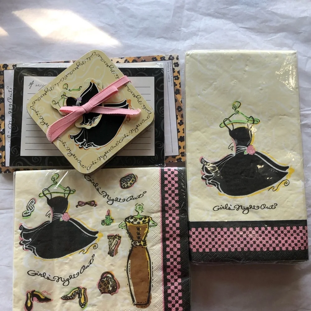 Girl’s night out party goods - Picture 3 of 3